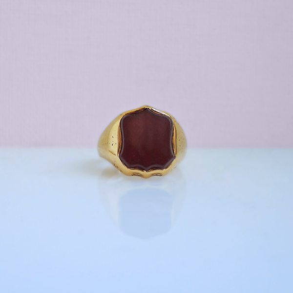 Carnelien Signet Ring A Late Victorian 15ct Gold Carnelian Shield Signet Ring